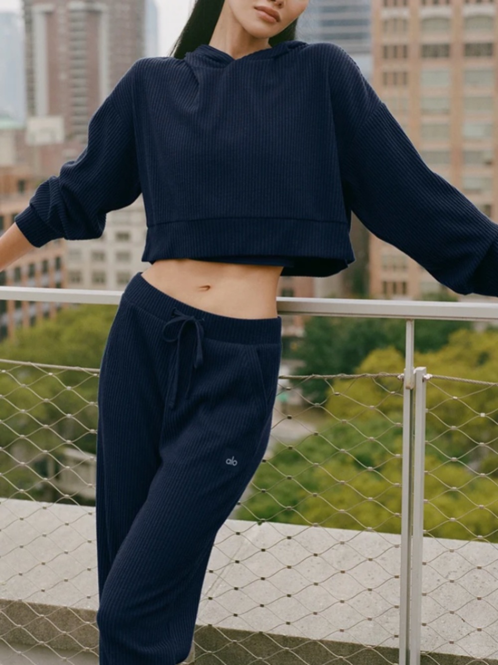 NAVY ALO YOGA MUSE SWEATSUIT